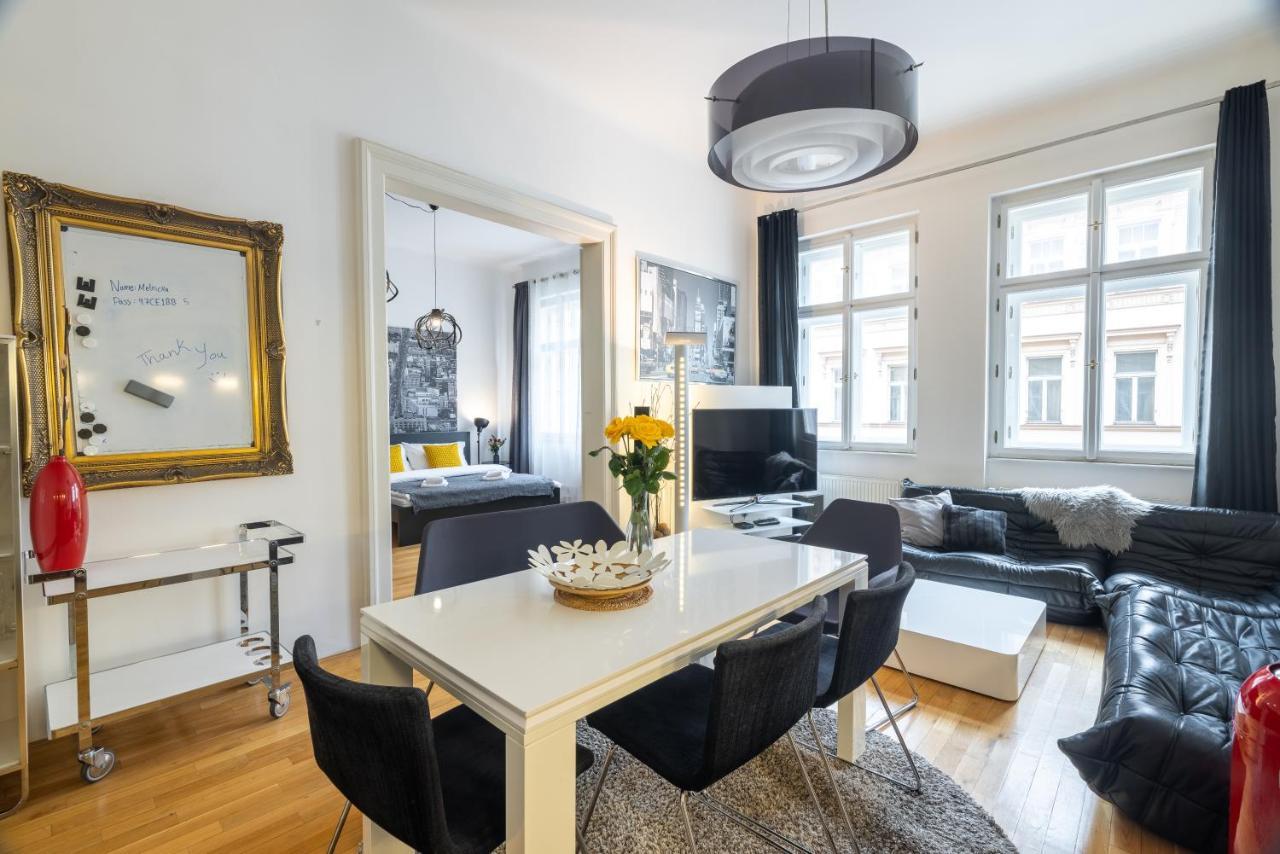 Lesser Town Apartment Melnicka By Easybnb Prag Exteriör bild